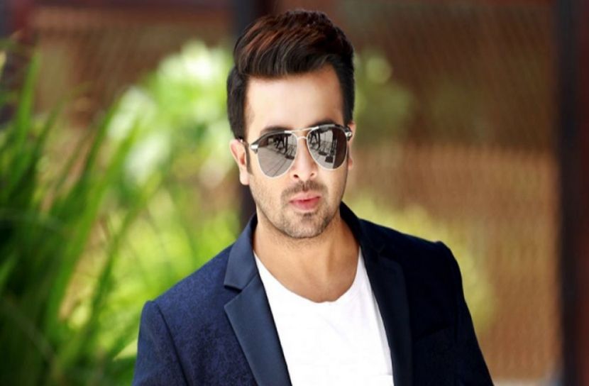 দেশে ফিরলেন শাকিব খান
