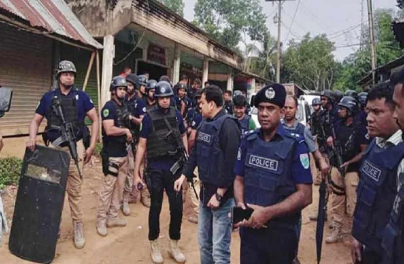 জঙ্গি আস্তানায় অভিযান, আটক ৯