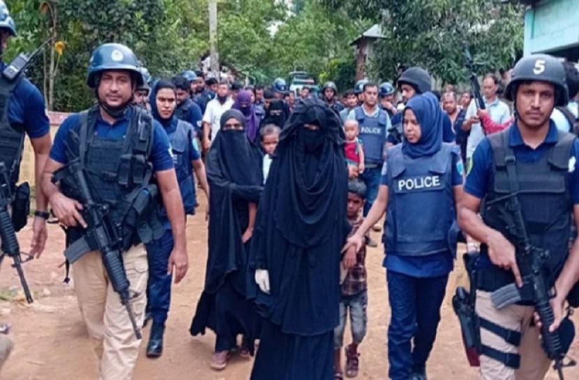 জঙ্গি আস্তানা থেকে ১৩ জন আটক