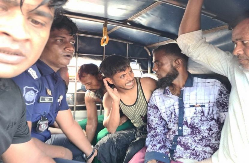 টেকনাফে অপহৃত ৩ বনকর্মী উদ্ধার 