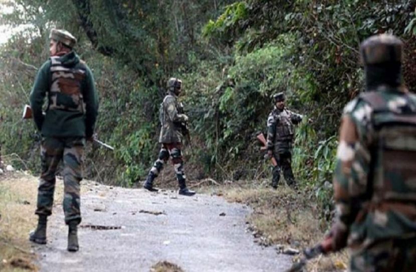 কাশ্মীরে বন্দুকযুদ্ধে নিহত ৩