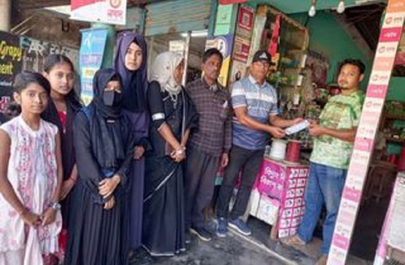পাখি শিকার রোধে লিফলেট বিতরণ