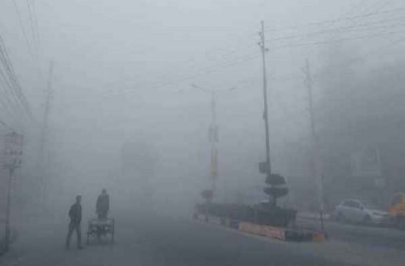 ঘন কুয়াশায় বিপর্যস্ত উত্তরাঞ্চল