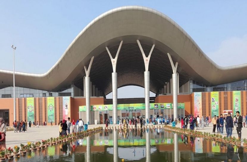 ২০২৫ সালের ১ জানুয়ারি থেকে অনুষ্ঠেয় ঢাকা আন্তর্জাতিকর (ডিআইটিএফ) বিভিন্ন ধরনের , প্যাভিলিয়ন ও রেস্তোরাঁ বরাদ্দ এবার অনলাইন হবে। মেলা আয়োজক সংস্থা রপ্তানি  ব্যুরো (ইপিবি) এ বিষয়ে নতুন সফটওয়্যা