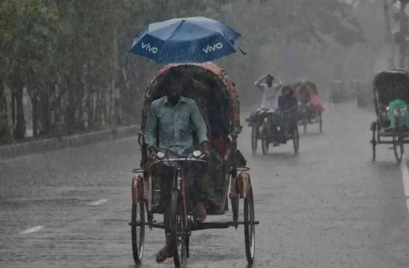 দেশের ১১ জেলায় ঝড়-বৃষ্টির শঙ্কা, নদীবন্দরে সতর্কসংকেত