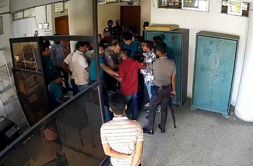 রাজশাহীতে টেন্ডার বক্স ছিনতাই: যুবদলের ২ নেতা বহিষ্কার
