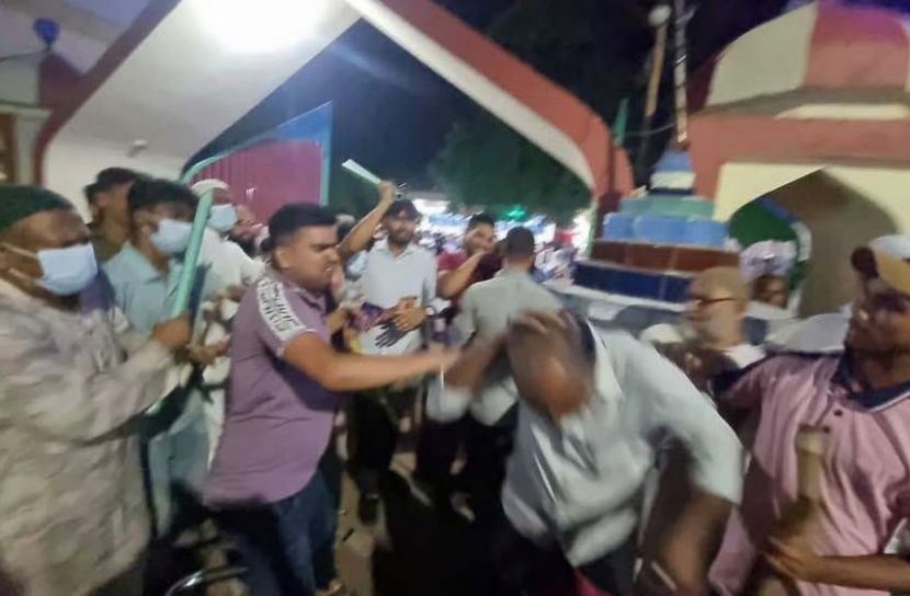 শাহ আলীর মাজারে হামলা, অভিযোগ অস্বীকার জামায়াতের