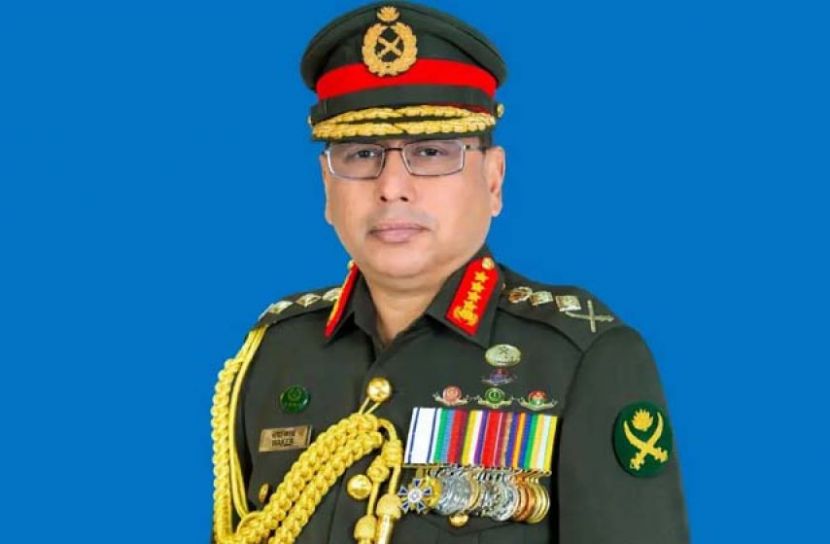 হজের পবিত্র সফর শেষে দেশে ফিরলেন সেনাপ্রধান ওয়াকার-উজ-জামান