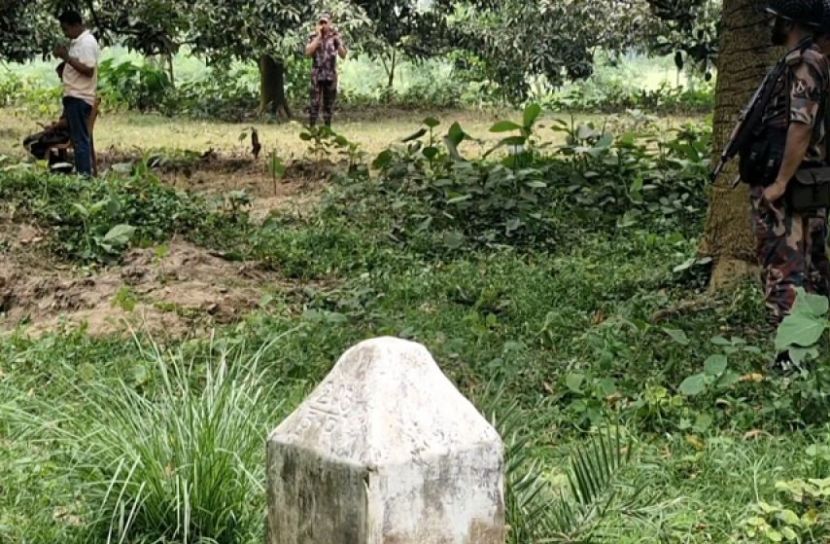 ঝড়-বৃষ্টিতে শূন্যরেখায় রাত কাটালেন ২৮ জন