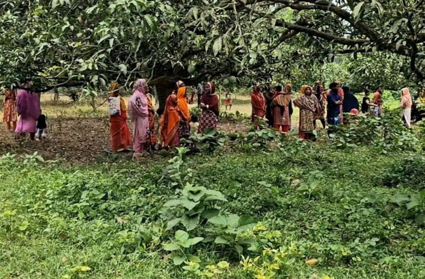 গোমস্তাপুর সীমান্তে পুশ-ইন চেষ্টা ব্যর্থ, ২৮ জনকে ফিরিয়ে নিল বিএসএফ
