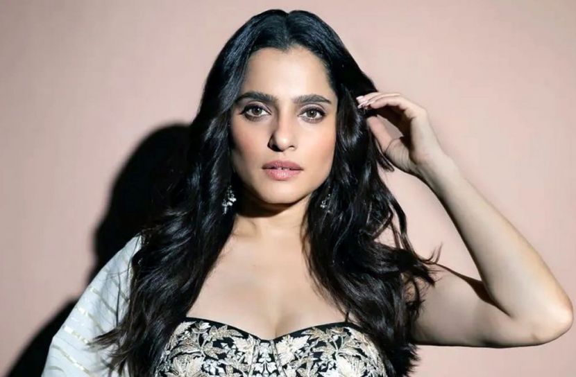 ‘কাট’ বলার পরও শুটিং থামেনি, অভিনেতার বিরুদ্ধে নায়িকার হেনস্তার অভিযোগ