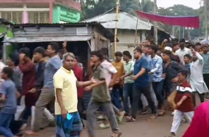 নোয়াখালীতে নিষিদ্ধ ছাত্রলীগের মিছিল, আটক ২৪
