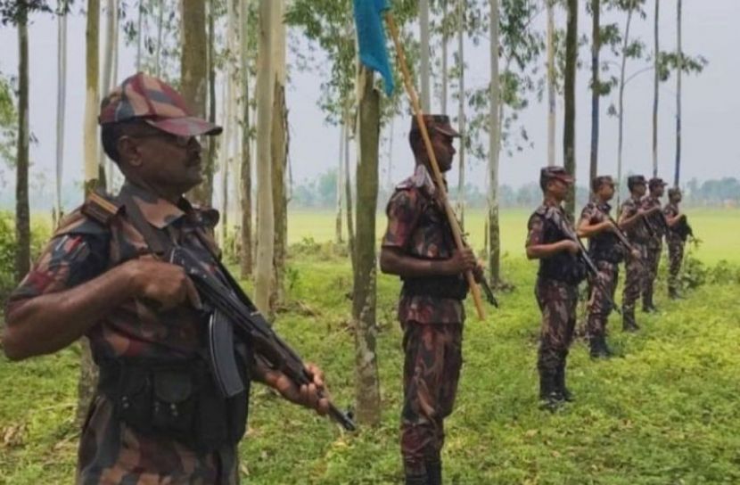 ফুলবাড়ী সীমান্তে ভারতের পুশইন ঠেকাতে বিজিবির কড়া নজরদারি