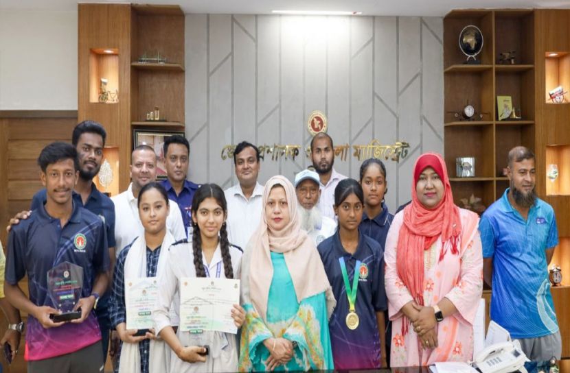 মুন্সীগঞ্জে নতুন কুঁড়িতে কৃতিত্ব অর্জনকারী খেলোয়াড়দের সংবর্ধনা 