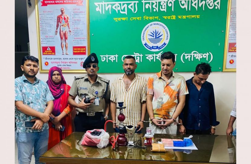 আফতাবনগরে ১০ হাজার ইয়াবাসহ আটক ৩