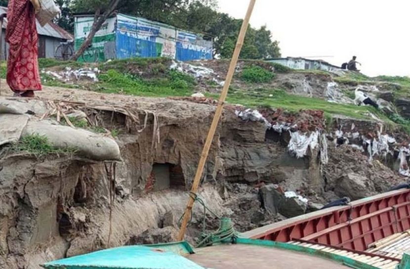 দৌলতদিয়া ফেরিঘাটে নতুন করে ভাঙন শুরু