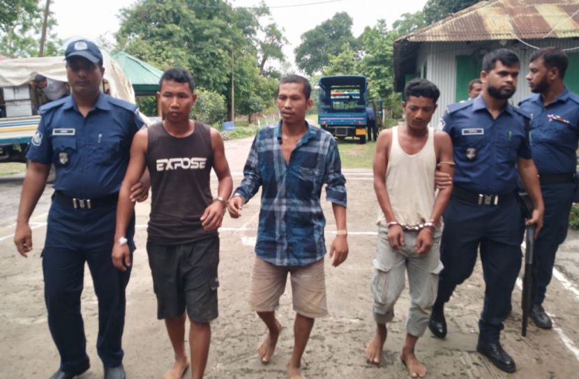 মাটিরাঙ্গায় অস্ত্র-গুলিসহ ইউপিডিএফের ৩ সদস্য গ্রেপ্তার