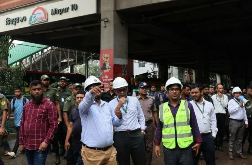 মেট্রো স্টেশনে উচ্ছেদ অভিযান
