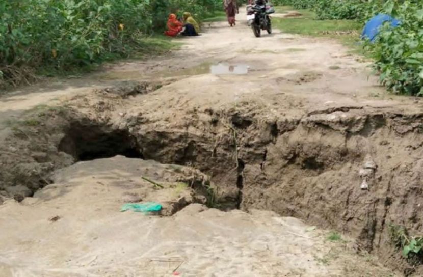 ঝুঁকিতে গাইবান্ধার ১৫ কিলোমিটার বন্যা নিয়ন্ত্রণ বাঁধ