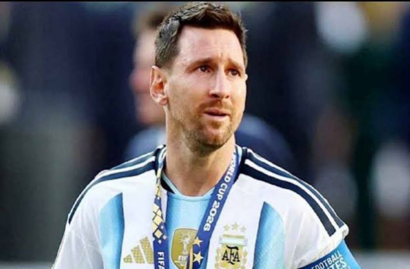 অশ্রুসিক্ত লিওনেল মেসি