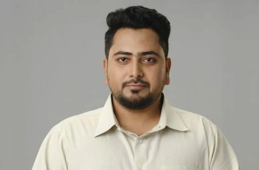 জ্বালানি তেলের বাড়তি দাম প্রত্যাহারের দাবি নাহিদ ইসলামের