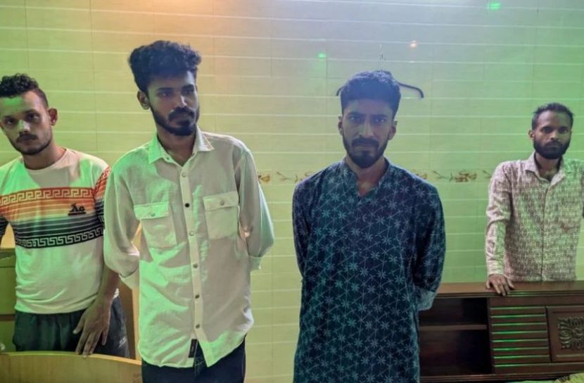 বাকৃবিতে ইয়াবাসহ চারজন আটক