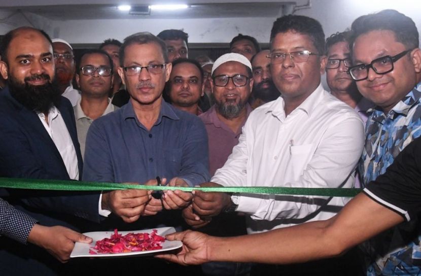 ঢাবি বিজ্ঞান কারখানার সক্ষমতা বৃদ্ধিতে আধুনিক যন্ত্রপাতির উদ্বোধন