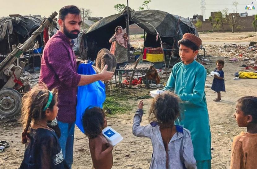 পাকিস্তানে ৩৮.৩ শতাংশ মানুষই দারিদ্র্যের যাঁতাকলে পিষ্ট,  বাংলাদেশে ১৪.৯ শতাংশ