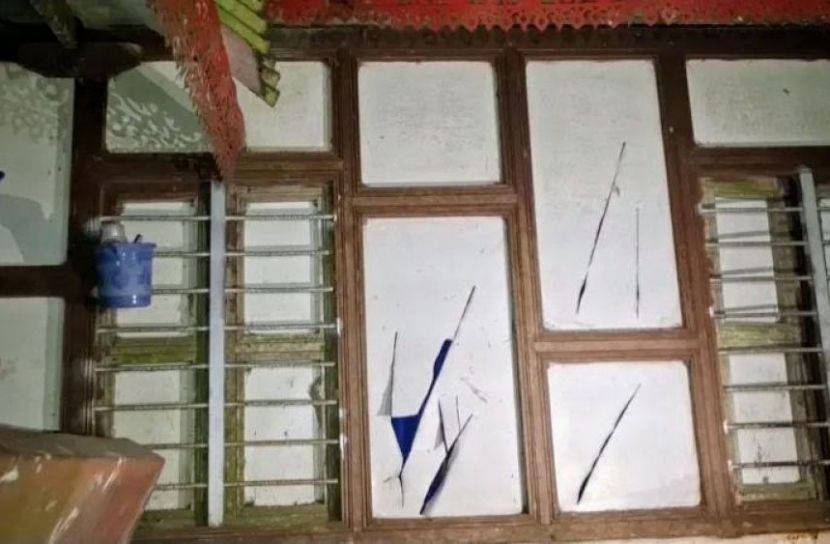 বিয়ের দাওয়াত না পাওয়ায় কার্যক্রম নিষিদ্ধ যুবলীগ নেতার কাণ্ড