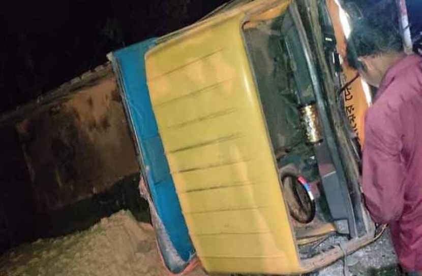 চট্টগ্রামে ট্রাক-অটোরিকশা মুখোমুখি সংঘর্ষে নিহত ৪